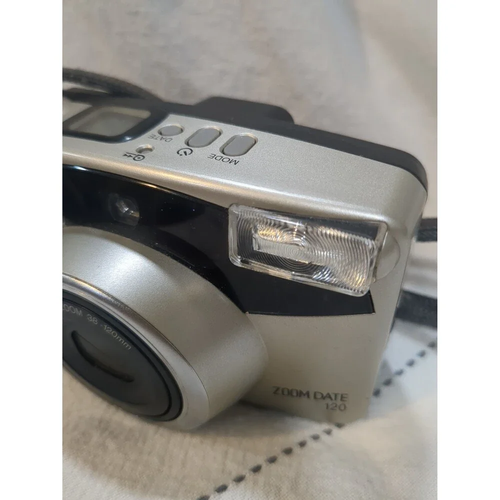 Vintage Fujifilm 120 camera 38 to 120 mm good condition not tested